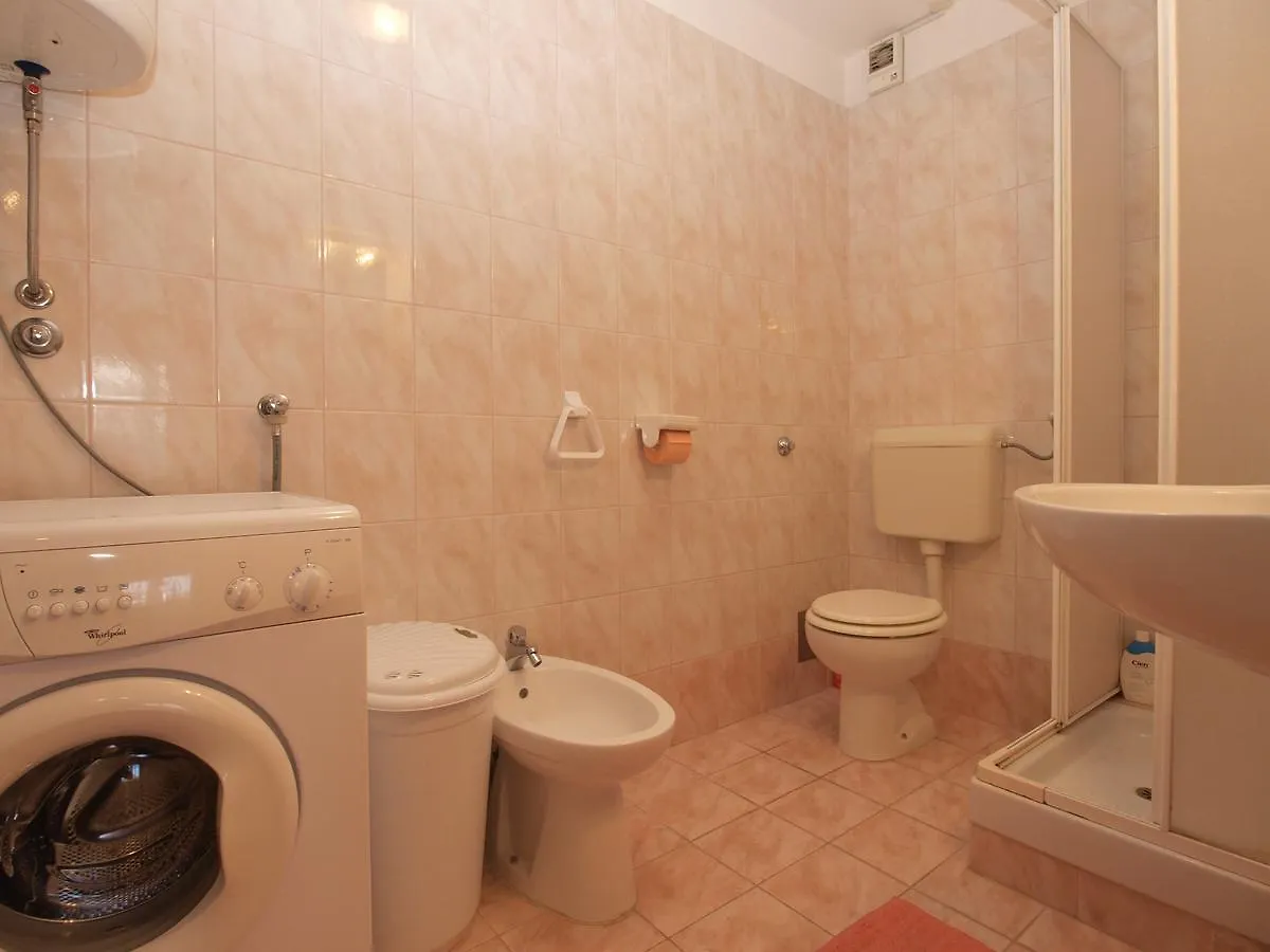 Apartments Mladen 1588 Póla