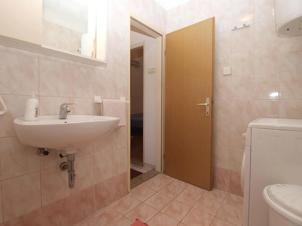 Apartments Mladen 1588 Pula 0*,